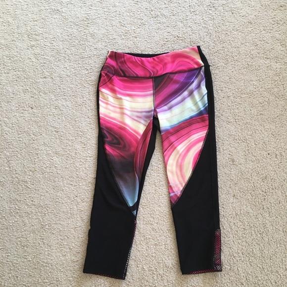 Tie Dye Marble Cropped Leggings - Picture 1 of 3